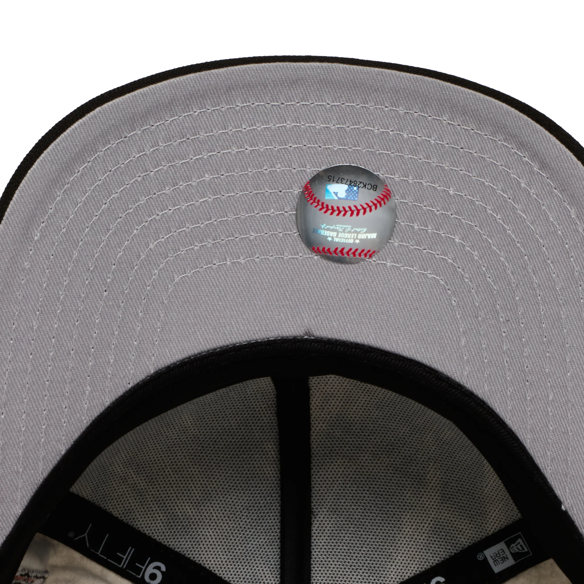 Chicago White Sox Real Tree and Black 950 AFrame Snap Back - Image 8
