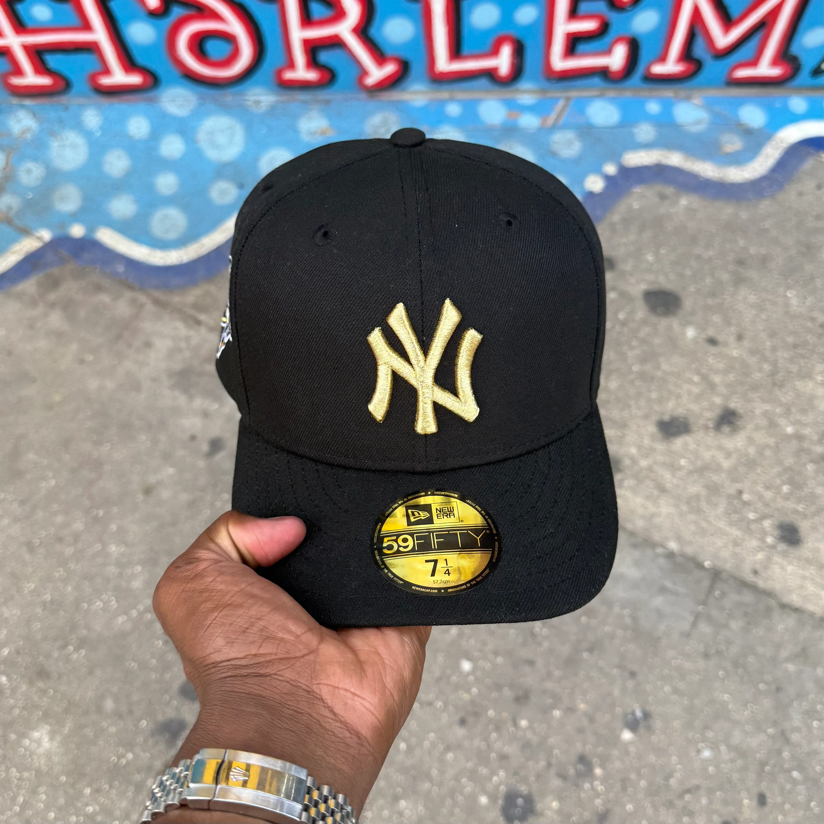 New York Yankees All Black Metallic Gold Logo 2000 WS - Image 5