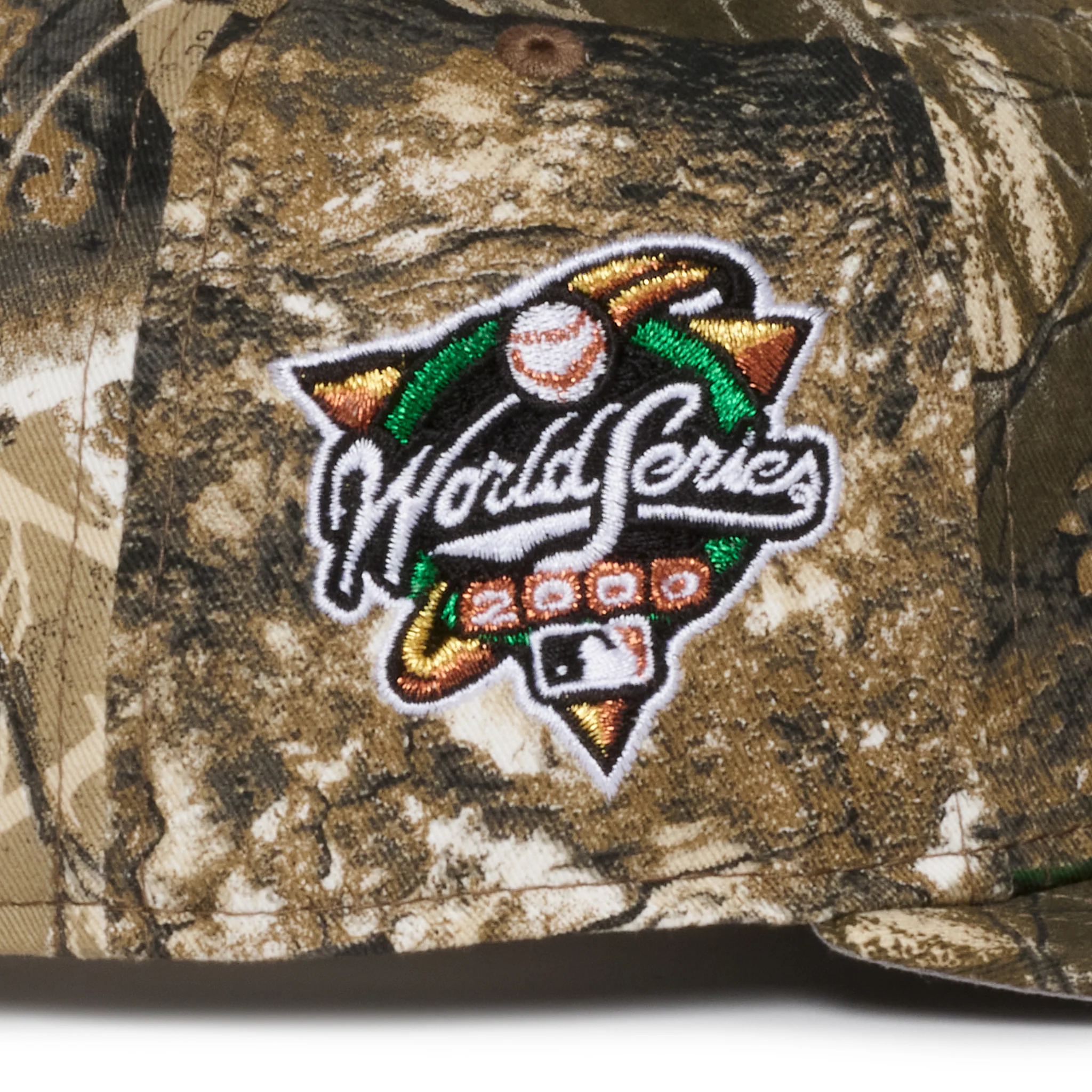 New York Yankees All Real Tree 950 AFrame 2000 WS Snap Back - Image 3