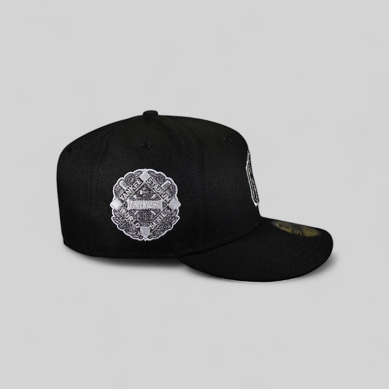New York Yankees Silver Logo Black 1939 World Series - Image 2